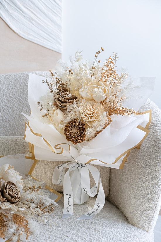 Moderne White Bouquet