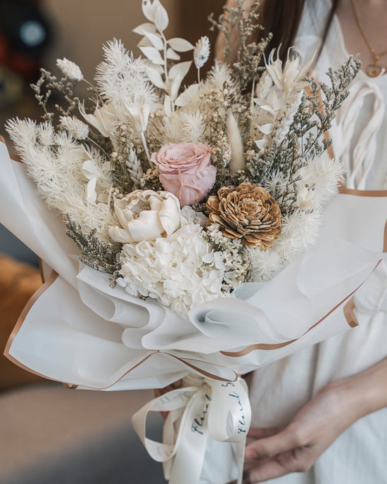 Chic and Neutral Bouquet